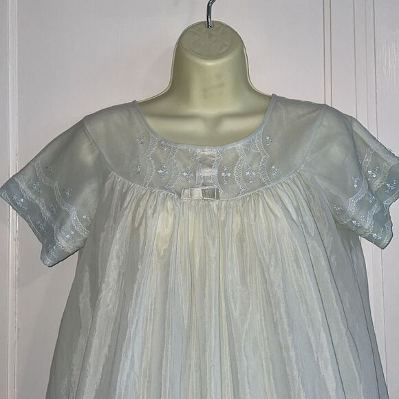 Vtg 60s Shadowline  light green cotton/polyester thin(almost sheer) gown & robe - Picture 3 of 11